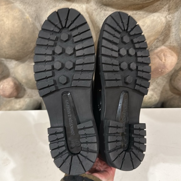 Johnston & Murphy Gianna Gore boot in black - Picture 3 of 10